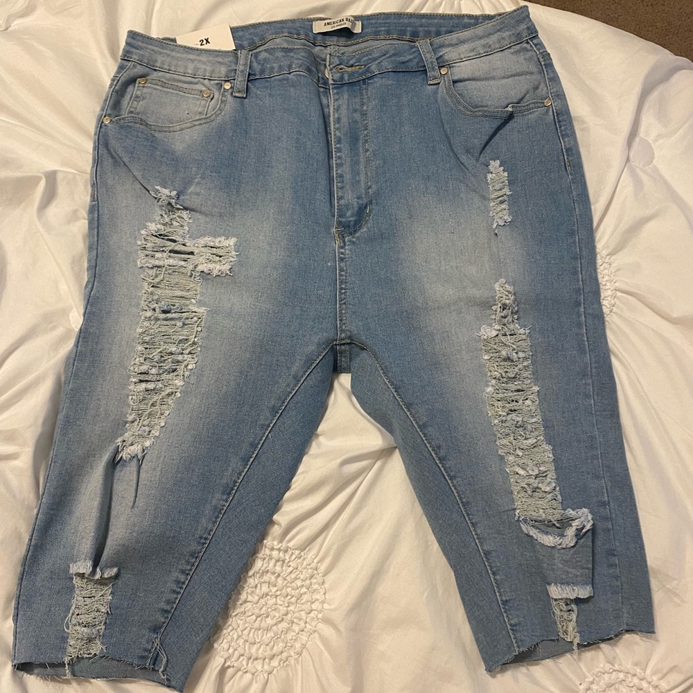 New distressed Bermuda shorts